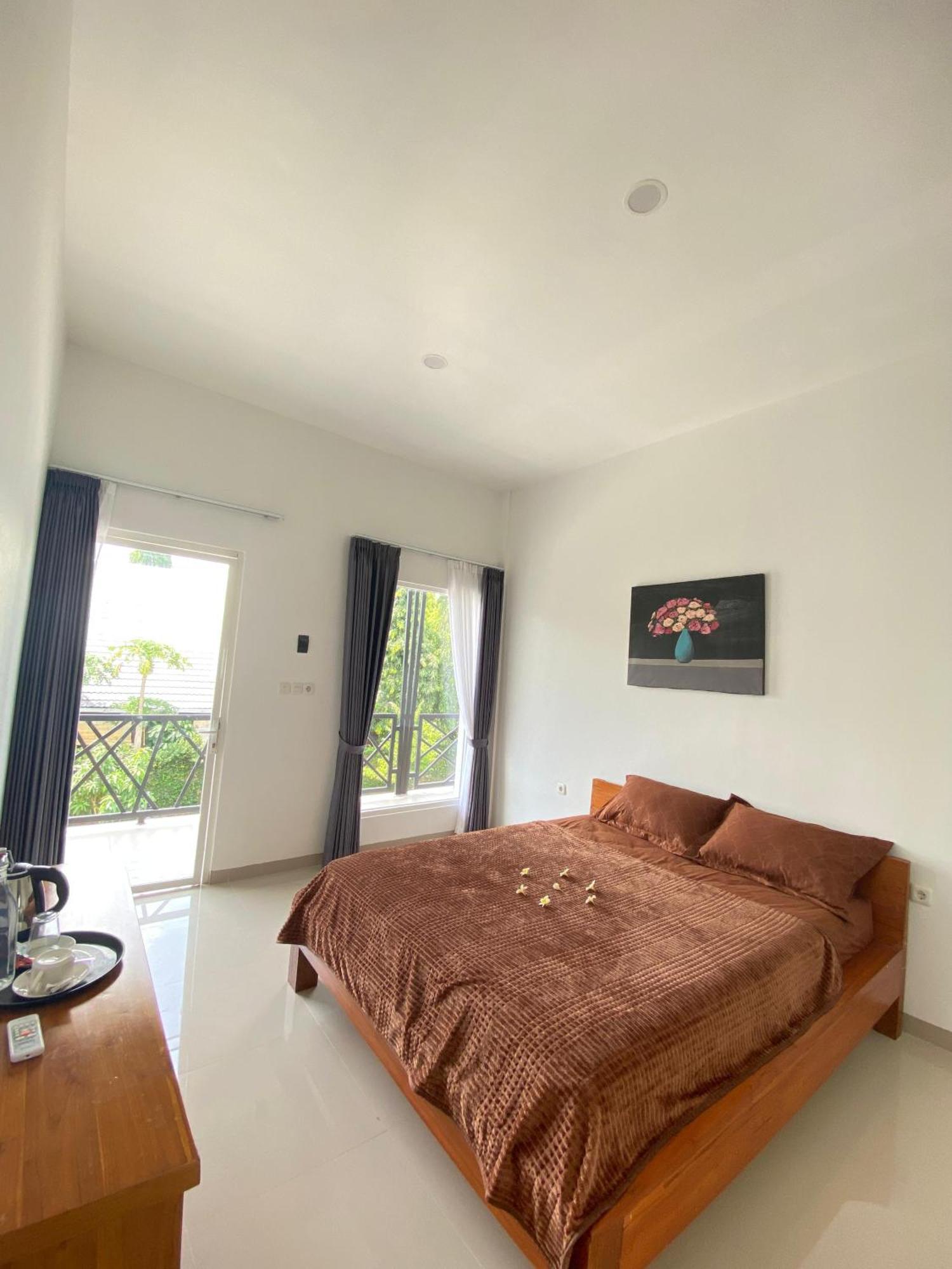Zavana Rooms & Restaurant Tanjungkarang Eksteriør billede
