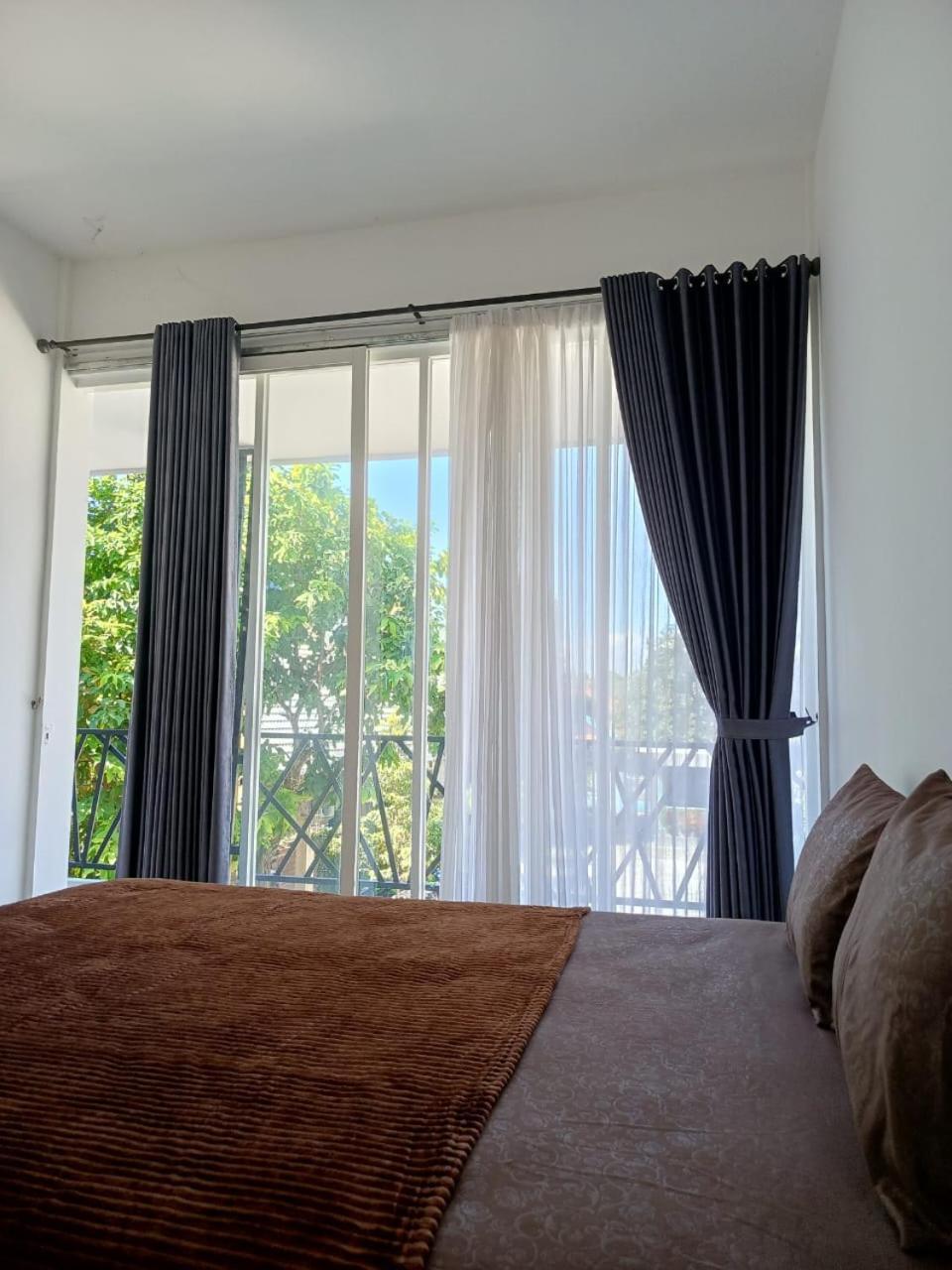 Zavana Rooms & Restaurant Tanjungkarang Eksteriør billede